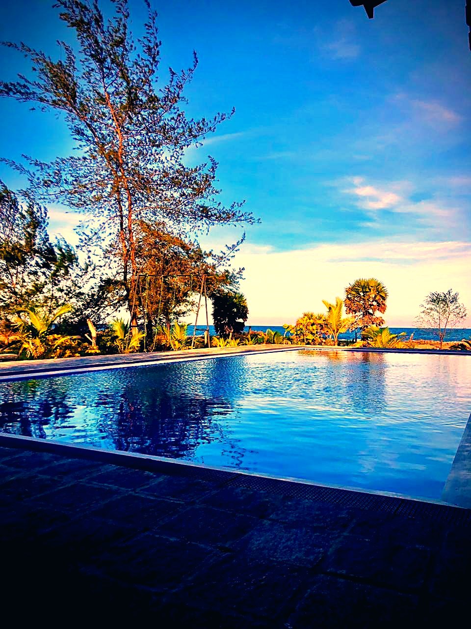 Infinity pool over the sea at Pini Villa